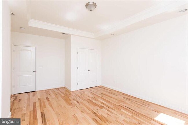 Foto del edificio - 722 Lennox St