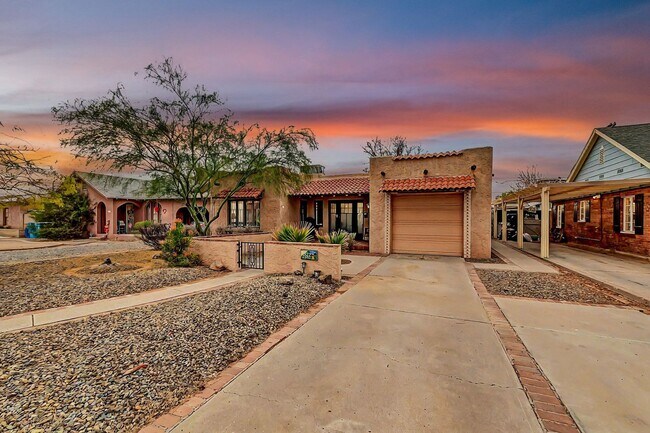 Building Photo - Timeless Historic Santa-Fe Style Home in F...