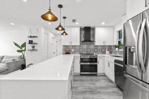 Primary Photo - 1010 NW 134th St