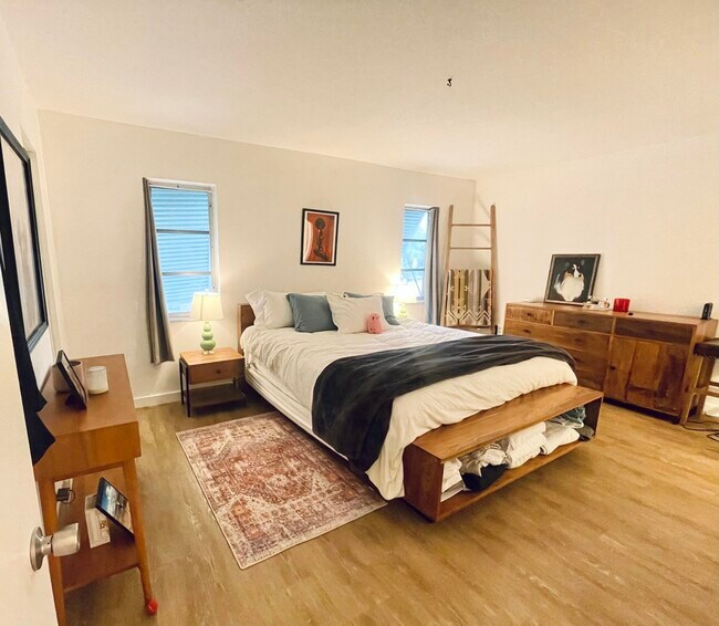 Building Photo - 4201 S Ocean Blvd