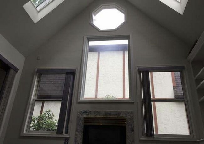 Building Photo - 119 Westminster Court