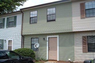 Building Photo - 64 Countryplace Ln