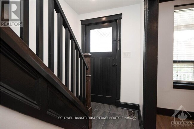 Building Photo - 74 Hamilton Ave N