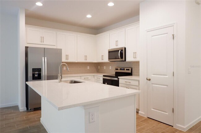 Building Photo - 9053 Cape Cod Rd