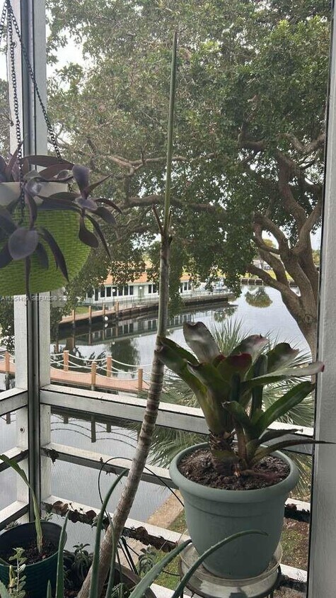 Foto del edificio - 2761 Taft St