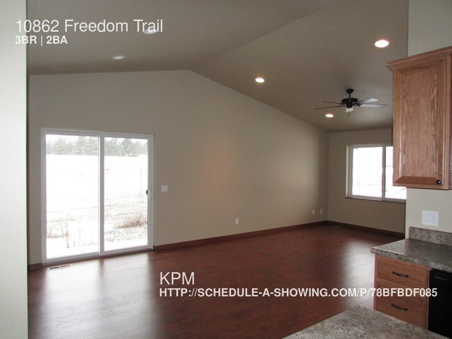 Building Photo - 10862 Freedom Pl