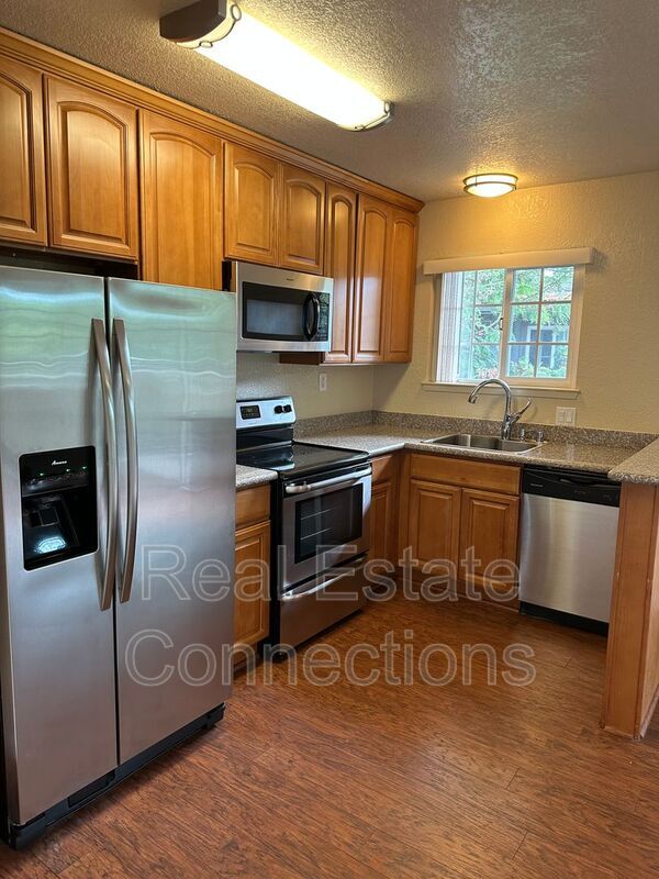 Primary Photo - 4658 W Campbell Ave