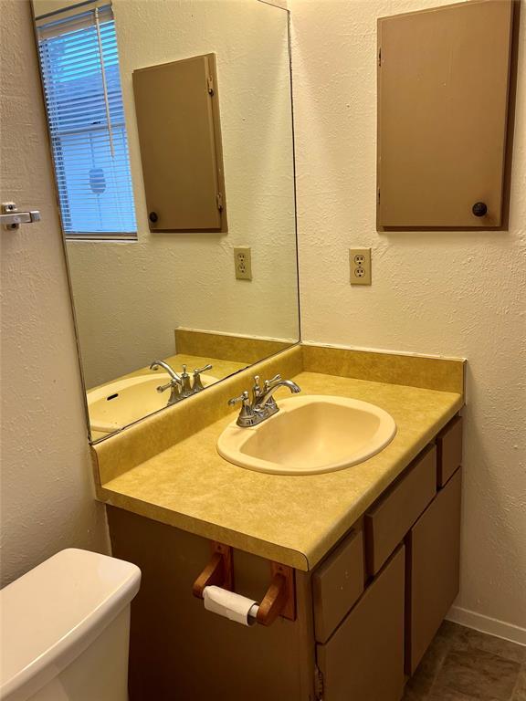 Building Photo - 4418 Dove Dr