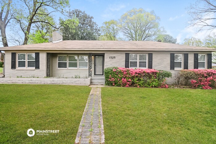 Primary Photo - 1528 Oakwood Dr