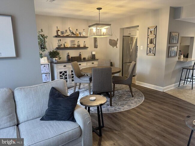 Foto del edificio - 424 Trumbull Ct