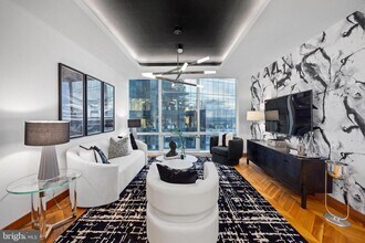 Building Photo - 300 International Drive