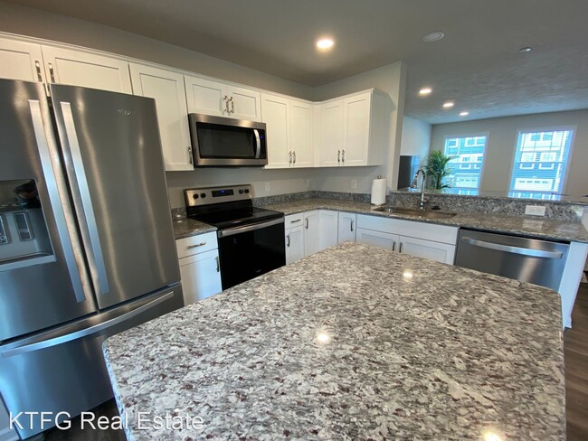 Building Photo - 3 br, 2.5 bath House - 120 Amicus Dr
