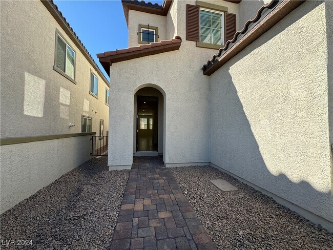 Foto del edificio - 10631 Carnes Ave