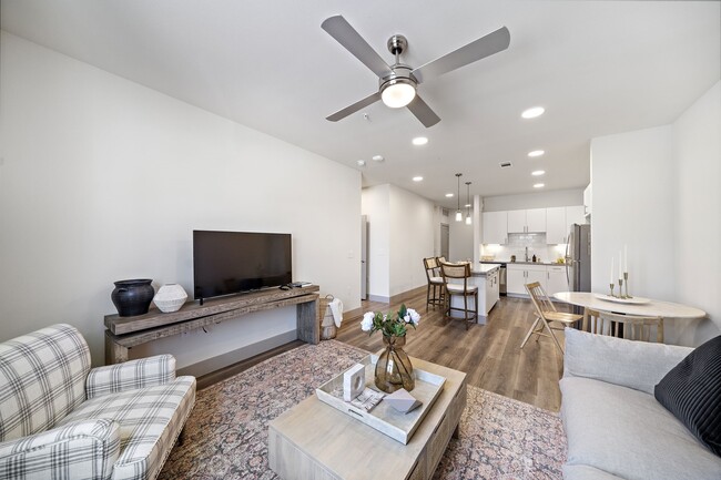 Foto del edificio - 10485 League Line Rd