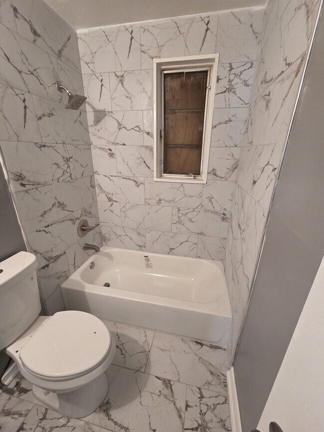 Foto del edificio - House For Rent