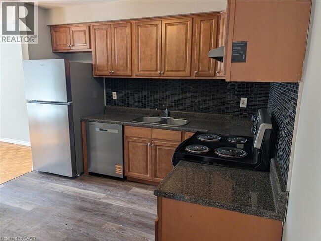 Building Photo - 1237 White Oaks Blvd