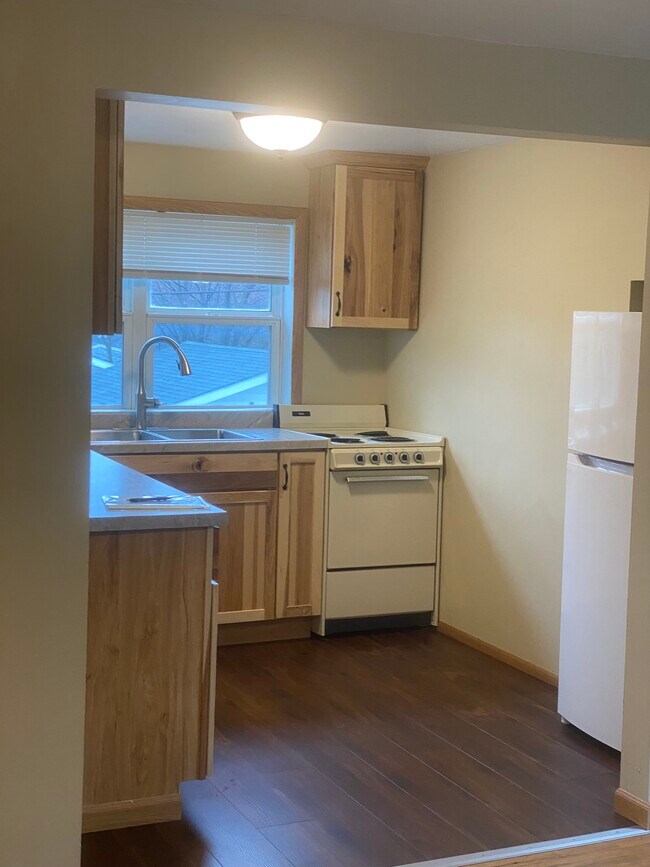 Foto del edificio - 1418 Irvine Ave NW