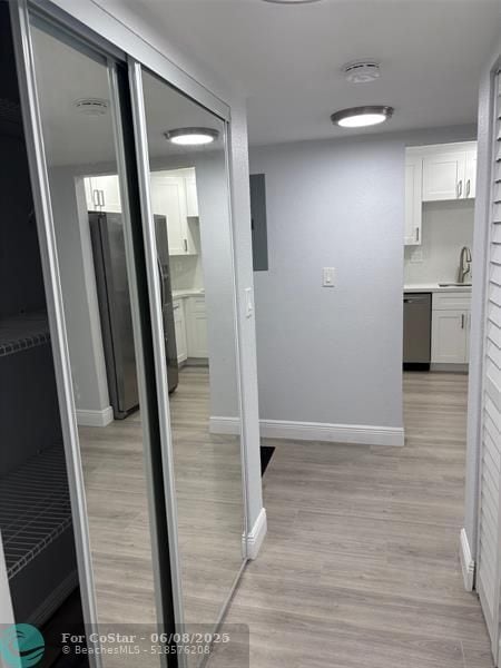 Building Photo - 8411 Lagos De Campo Blvd