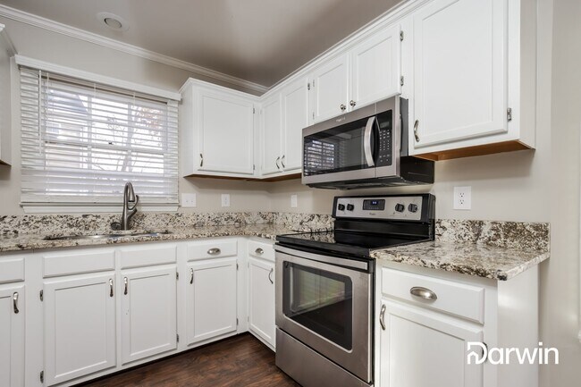 Foto del edificio - 1052 Stamford Club Drive, Rural Hall, NC 2...