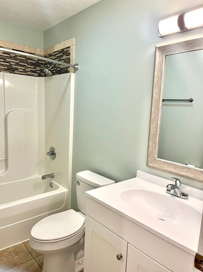 Building Photo - 11632 Honalee Hills Dr