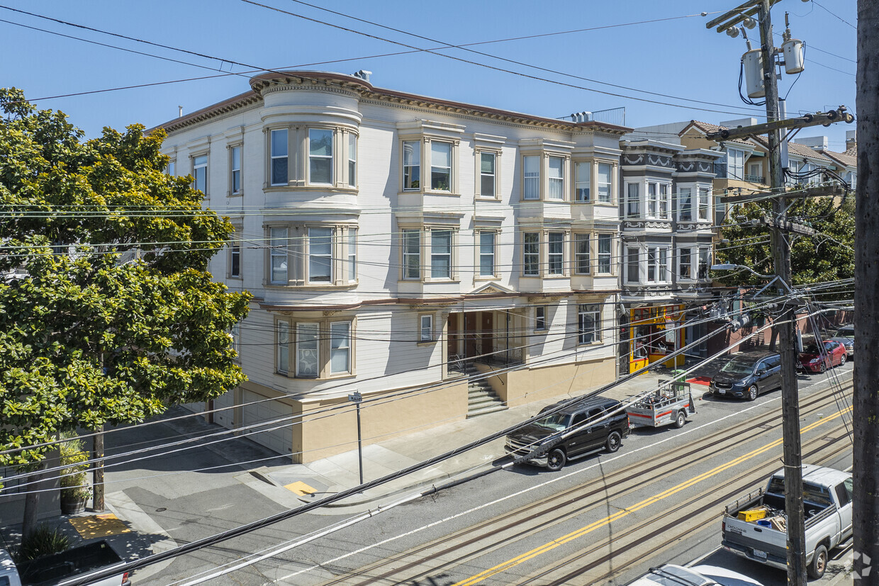 Primary - 2332-2342 Taylor St
