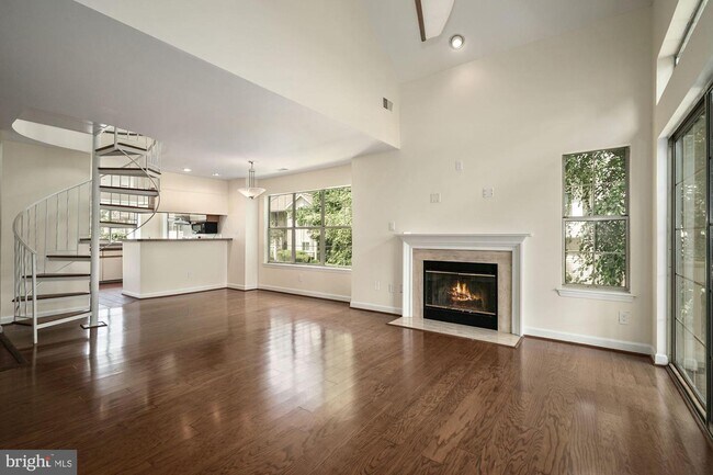 Building Photo - 5911 Barbados Pl