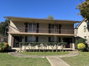 Building Photo - 609 Chickadee Dr Building Photo - 609 Chickadee Dr