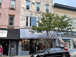 Building Photo - 98 Main St