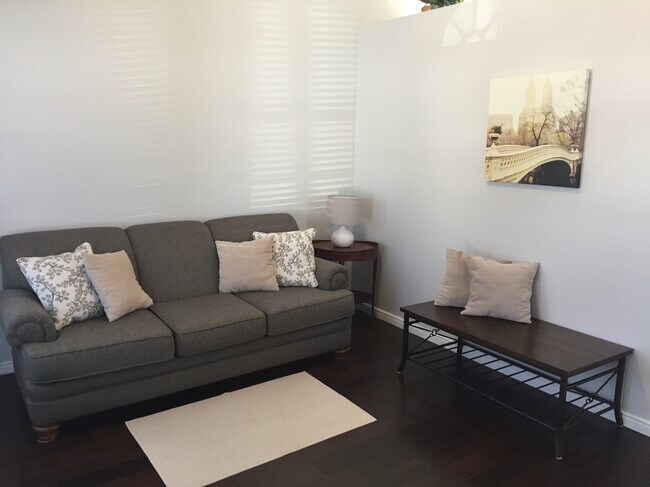 Foto del edificio - 2384 N 1100 E St