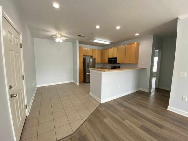Foto del edificio - 2820 Bloomfield Ln