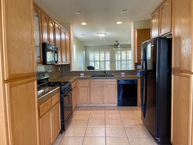 Building Photo - Rent Ready Home in Summerset at Brentwood.