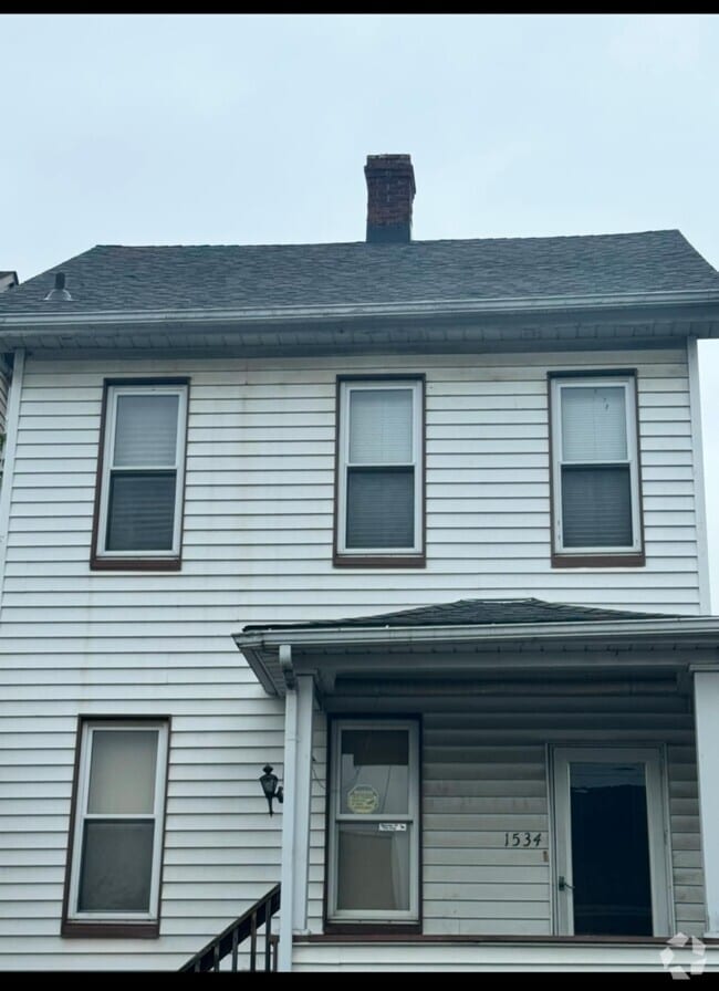 Building Photo - 1534 1st Ave