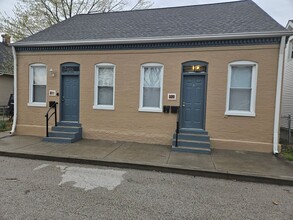 Building Photo - 409-411 S 1st St