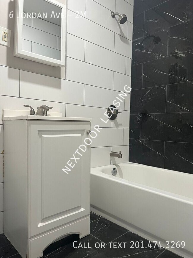 Foto del edificio - 6 Jordan Ave