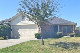 Building Photo - 8567 Chaletford Dr