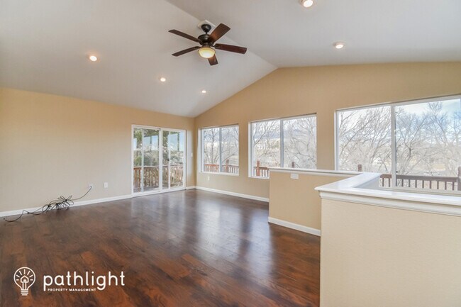 Foto del edificio - 187 Stratmoor Dr, Colorado Springs, CO, 80906