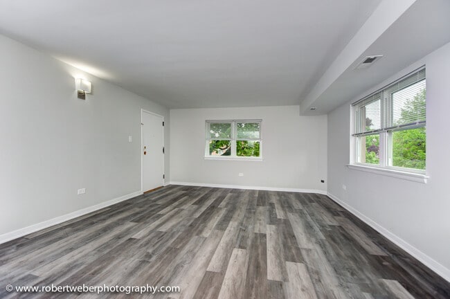 Building Photo - 505 W Euclid Ave