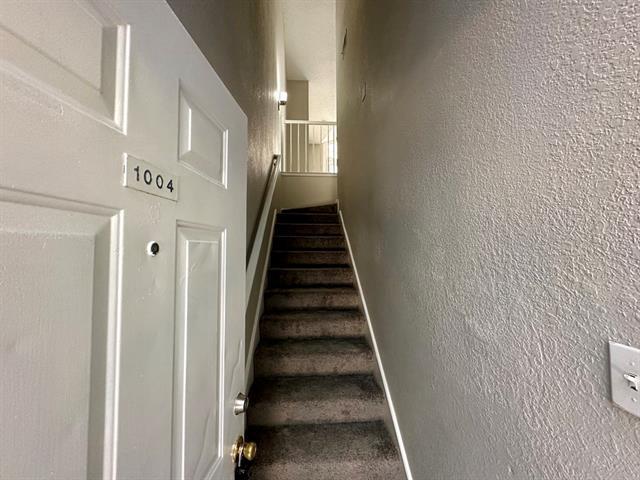 Foto del edificio - 9823 Summerwood Cir