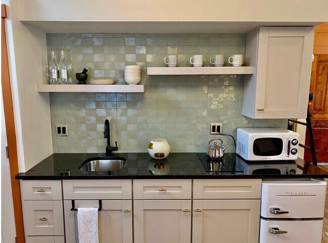 Foto del edificio - Studio Loft in Historic Downtown Provo!