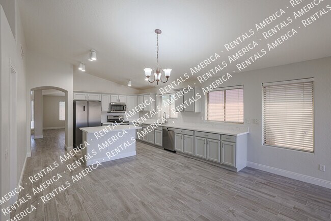 Foto del edificio - 3050 E Cherry Hills Pl