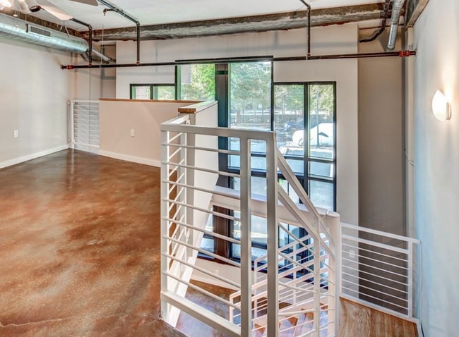 Building Photo - 415 St Pauls Blvd