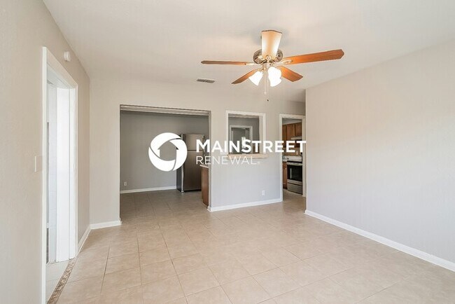 Foto del edificio - 4 Bedroom Pet-Friendly Home in Jacksonville, FL with Main Street Renewal
