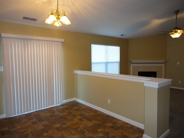 Foto del edificio - 1046 Mosswood Circle