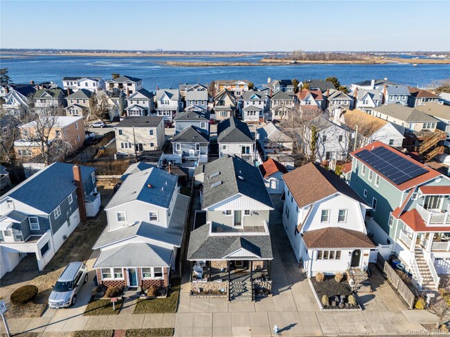 Building Photo - 535 W Hudson St