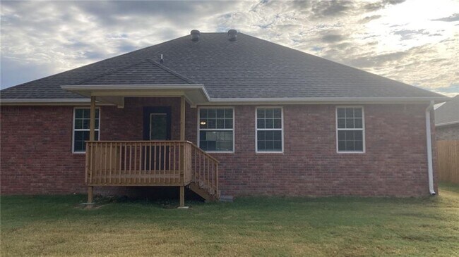 Foto del edificio - 817 Saddlebrook St