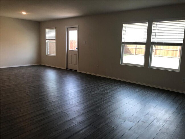 Building Photo - 1441 Lumberton-