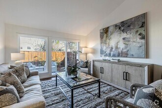 Building Photo - 10995 Northseal Square