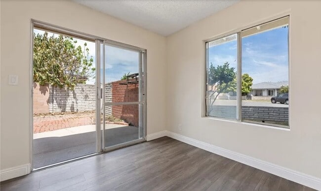 Foto del edificio - 2690 N Berkeley St