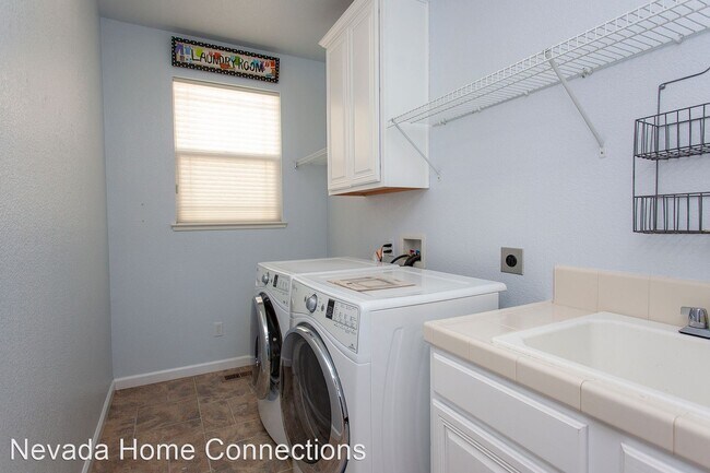 Building Photo - 3 br, 3 bath House - 2908 Astronomer Way