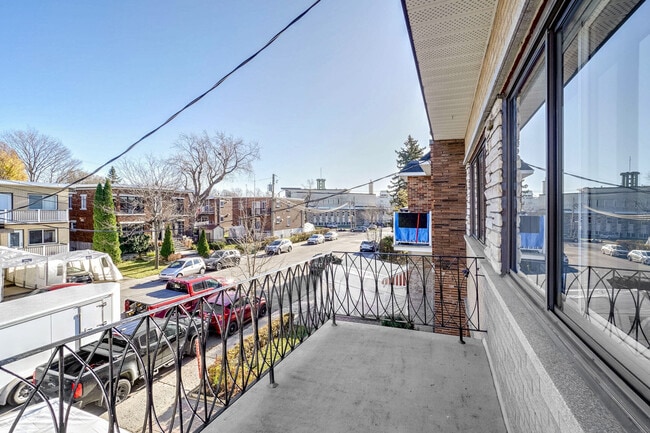 Balcon - 5327 Rue Palmerston